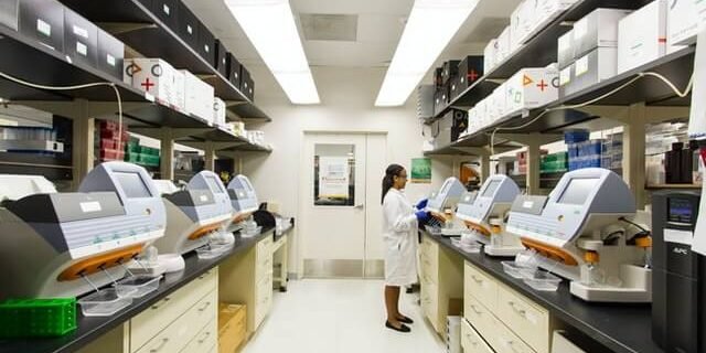 Diagnostic lab interior